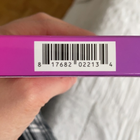 Violet Voss - violet sunset eyeshadow palette - Picture 3 of 3